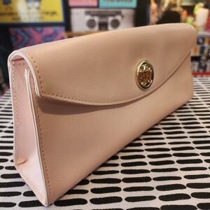 TORY BURCH pink clutch
